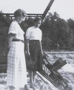 um 1940