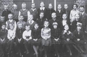 um 1934