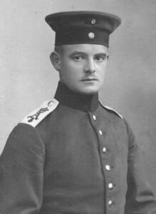 um 1914