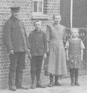 1922