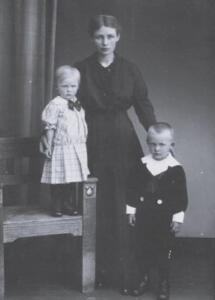 1918