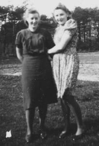 um 1943