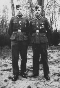 um 1943
