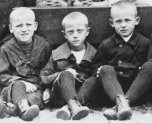 1922
