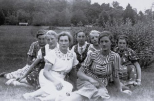 um 1937   
