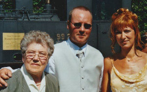 2004    