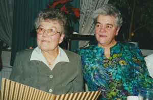 2001    