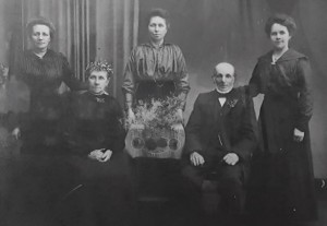 1921 