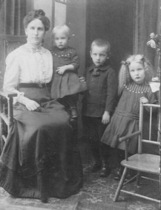 um 1916