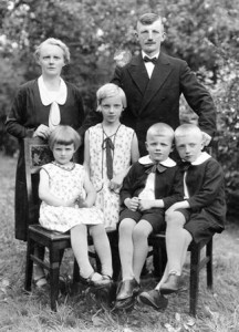 um 1929    