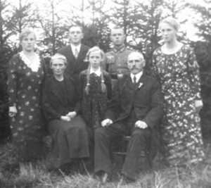 um 1940