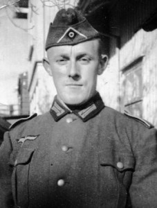 um 1942 