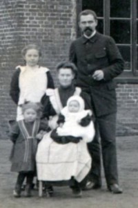 1912 