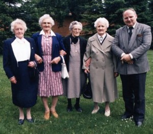 um 1990