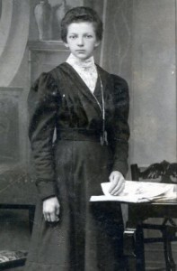 um 1924 