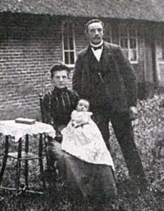 um 1910   