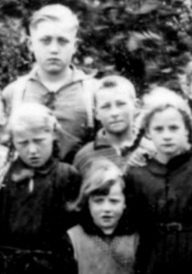 um 1934       