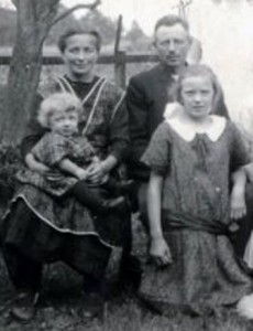 August 1925      