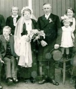 April 1938      