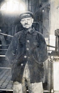 um 1930   
