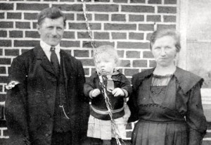 um 1923   