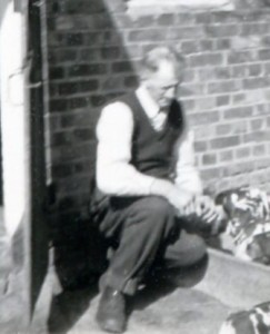 April 1953   
