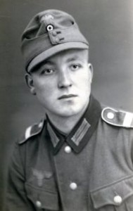 um 1942 