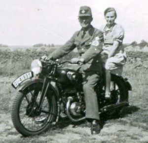 um 1938   