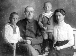 um 1918   