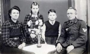 Dezember 1943    