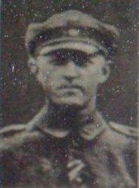 um 1915    