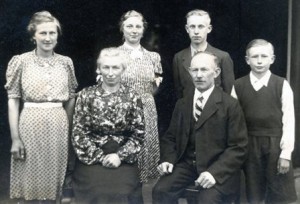 um 1941        