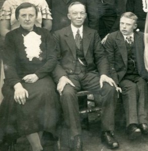 April 1938      