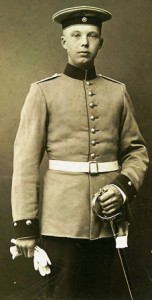 um 1907      