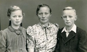 um 1944 